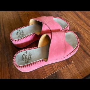 Incredible Pink Suede Espace Platform Slides